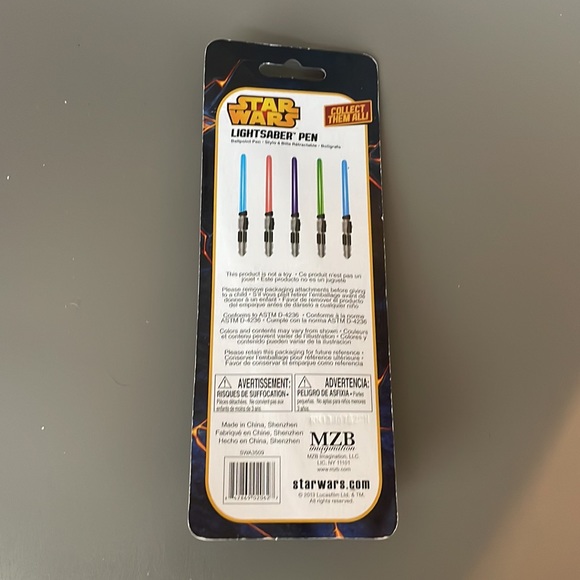 2013 Lucasfilm Star Wars Lightsaber Pen Vader Red Lights Up - Picture 2 of 4